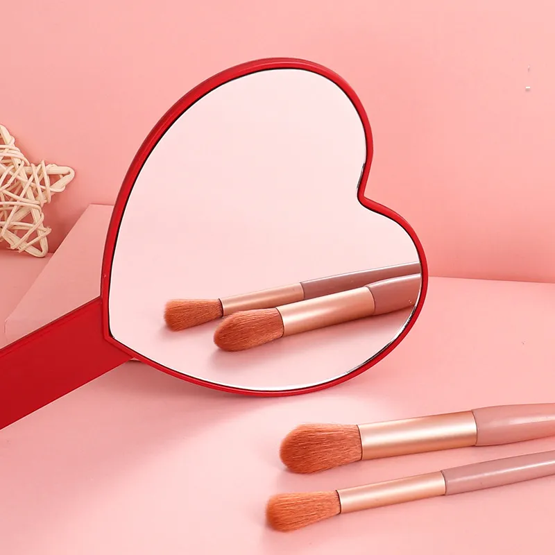 Scáthán cosmaideach vanity